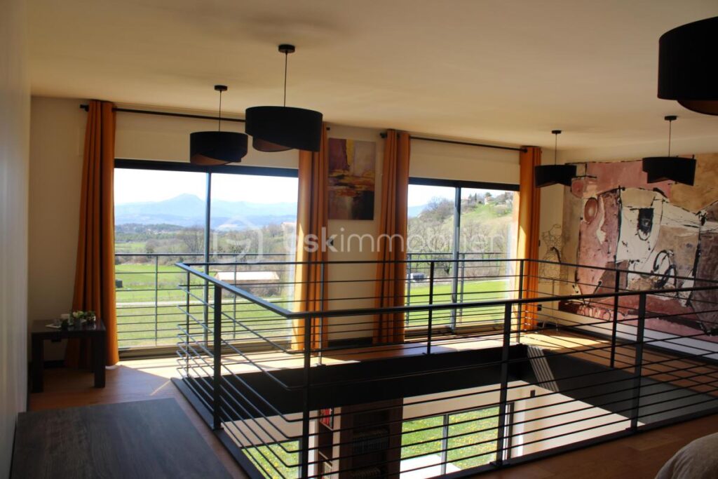 Ensemble Immobiler d&rsquo;exception composé de deux maisons neuves contemporaines + un terrain constructible en Haute Provence : Ideal investisseur – 12 pièces – 8 chambres – 300 m²