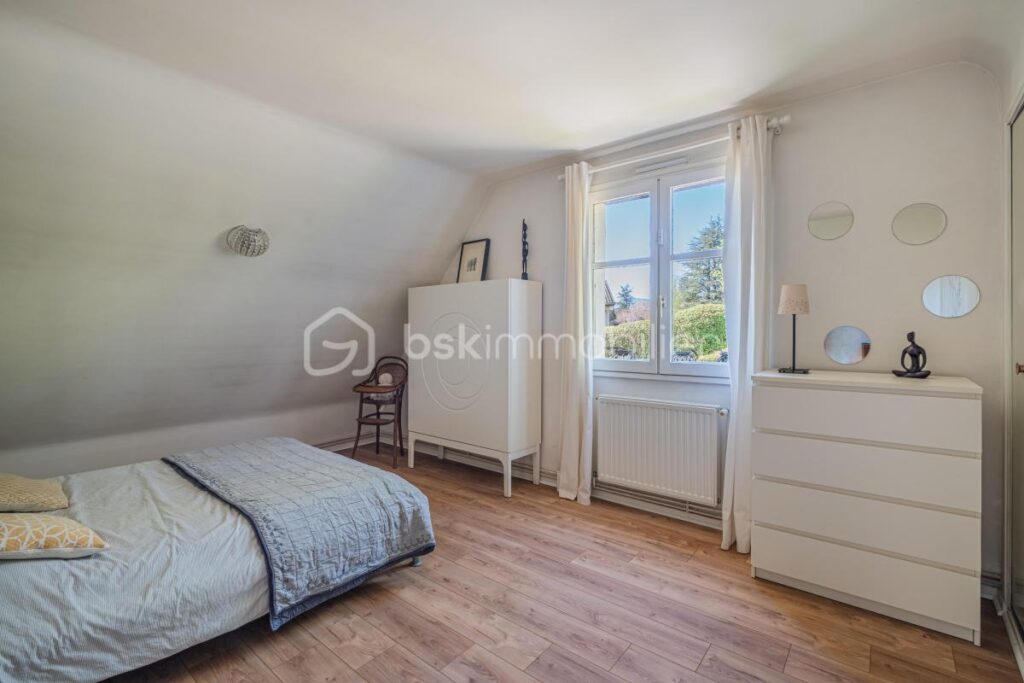 ***EXCLUSIVITÉ À BERNIN : LA VILLA FAMILIALE 7 PIECES PAR EXCELLENCE – ÉLÉGANCE & PANORAMA – 7 pièces – 4 chambres – 213 m²