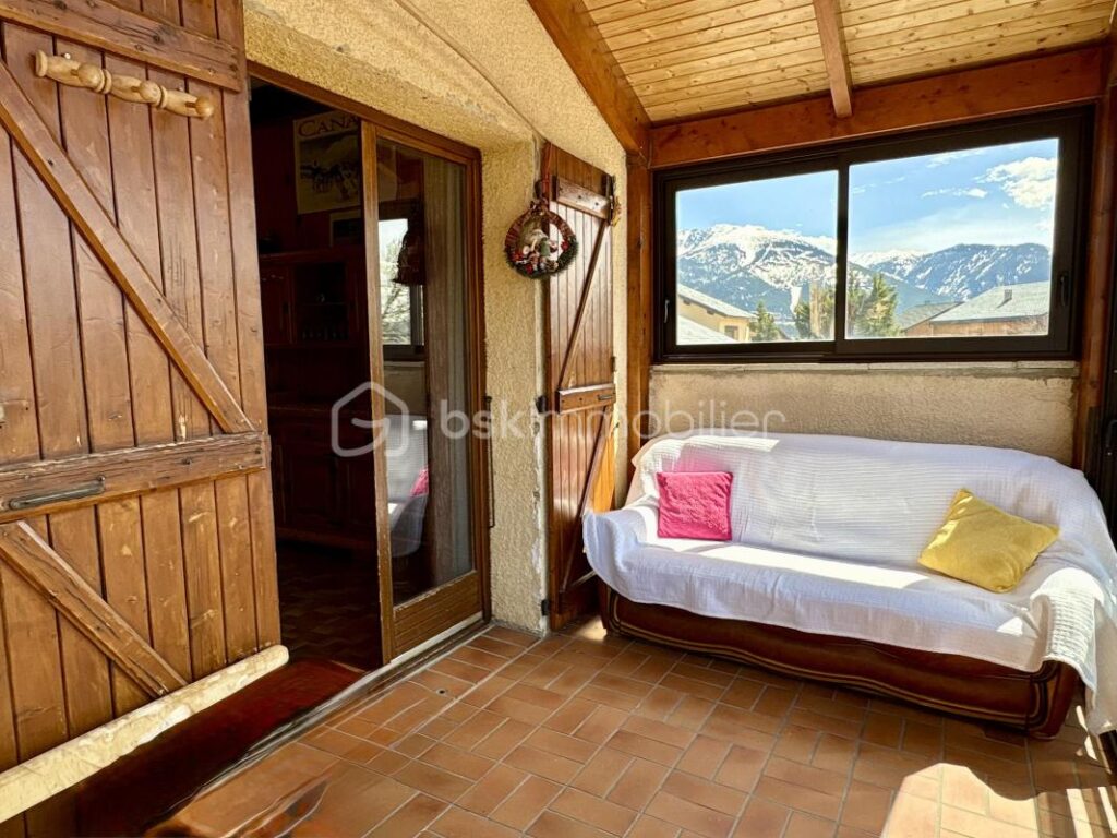 Rare sur le secteur : chalet à Bolquère (66) avec deux appartements indépendants à un prix très attractif – 5 pièces – 3 chambres – 90 m²