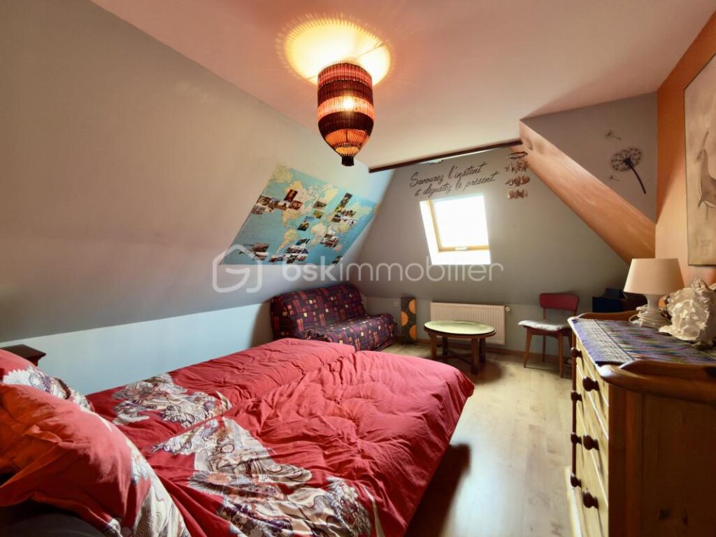 🏡 Maison pleine de charme 160 m² avec terrain exceptionnel de 5 500 m² – Rives-en-Seine – 8 pièces – 5 chambres – 160 m²