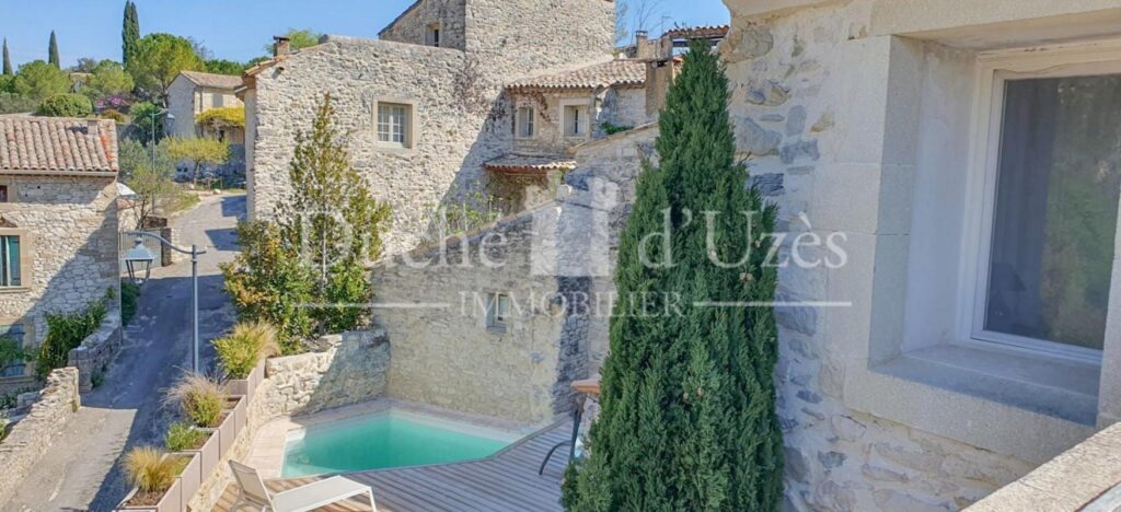 Maison – 6 pièces – 3 chambres – 150 m²