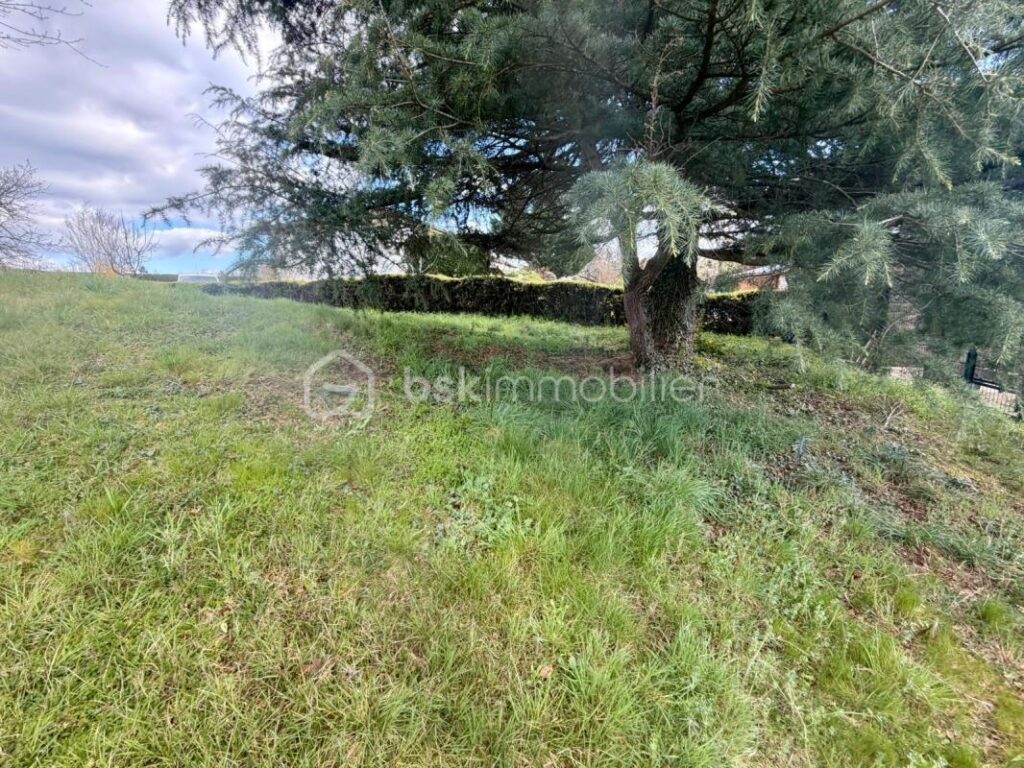 Maison 3 chambres – Vue dégagée sur la Côte Roannaise – Garage – Villerest (42) – 4 pièces – 3 chambres – 83 m²