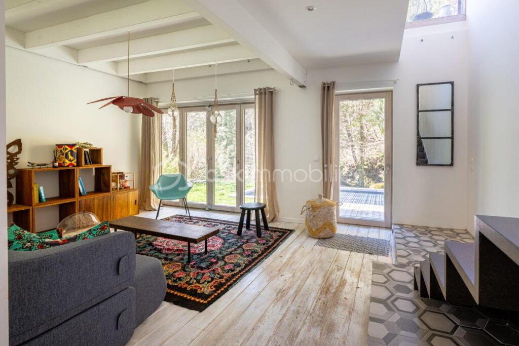 Maison d&rsquo;architecte 8 pièces 200m² Dngy-Saint-Clair – 8 pièces – 4 chambres – 185 m²