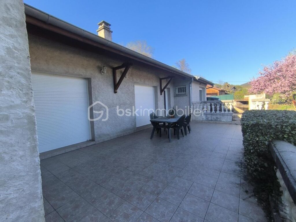 Exclusivité ! Bien rare – Maison familiale 151 m² sur 1 887 m² – 4 chambres – Vue dégagée – 6 pièces – 4 chambres – 151 m²