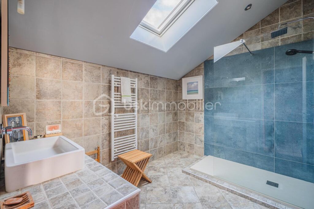 Chaleureuse Maison ossature bois 5 pièces de 153 m2 – 5 pièces – 4 chambres – 112 m²