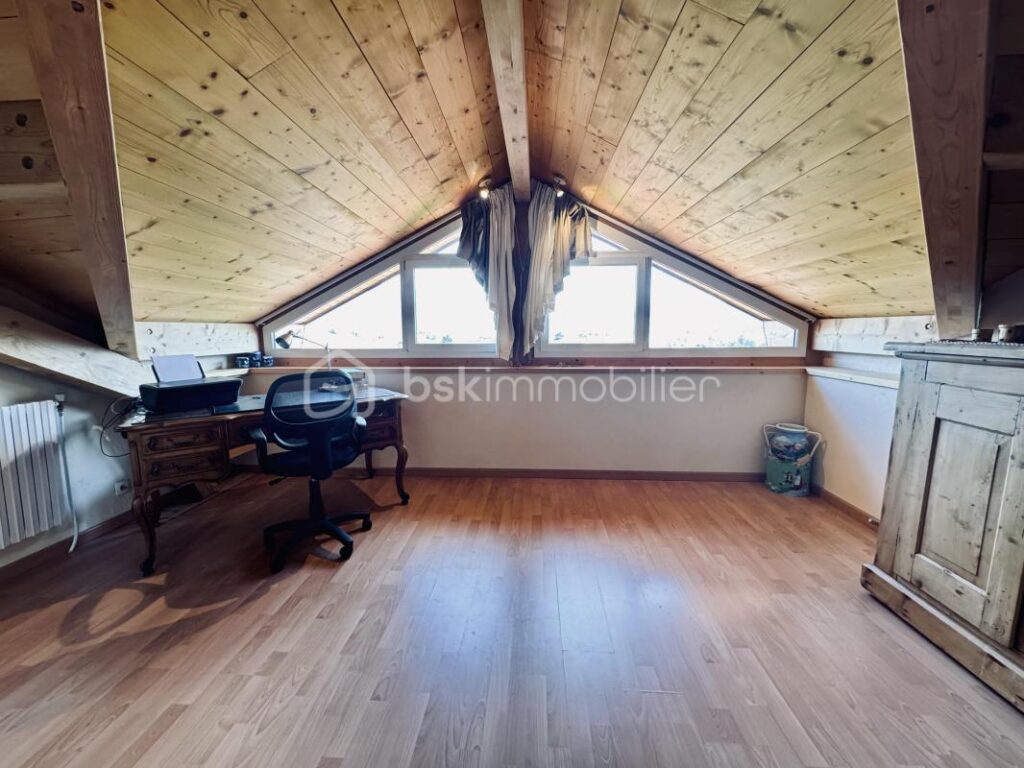VILLA FAMILIALE D&rsquo;ARCHITECTE – VUE PANORAMIQUE – EPAGNY METZ-TESSY – 6 pièces – 4 chambres – 167 m²