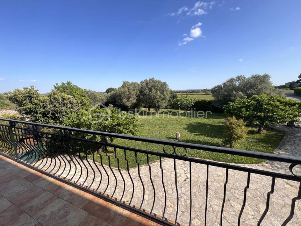 Villa double habitation sur 1810 m² avec vue – 7 pièces – 5 chambres – 168 m²