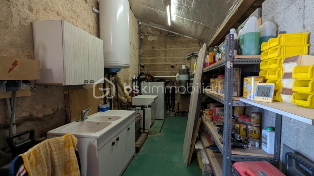 FERME RENOVEE AVEC 1Ha – 4 pièces – 3 chambres – 150 m²