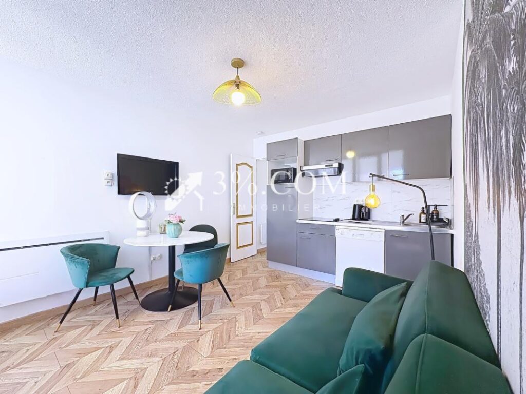 Appartement 2 pièces, balcon, vue port & place de parking, R – 2 pièces – 1 chambre – 24 m²