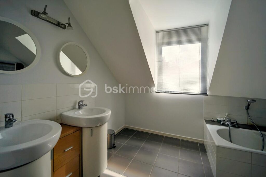 Appartement d’exception avec terrasse panoramique, vue lac et montagnes – 5 pièces – 4 chambres – 139 m²