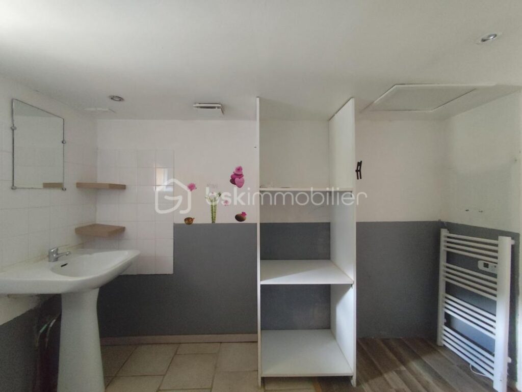 🏡 Maison de village 120 m² – Atypique & pleine de charme – Jardin intimiste 🌿 – 6 pièces – 3 chambres – 120 m²