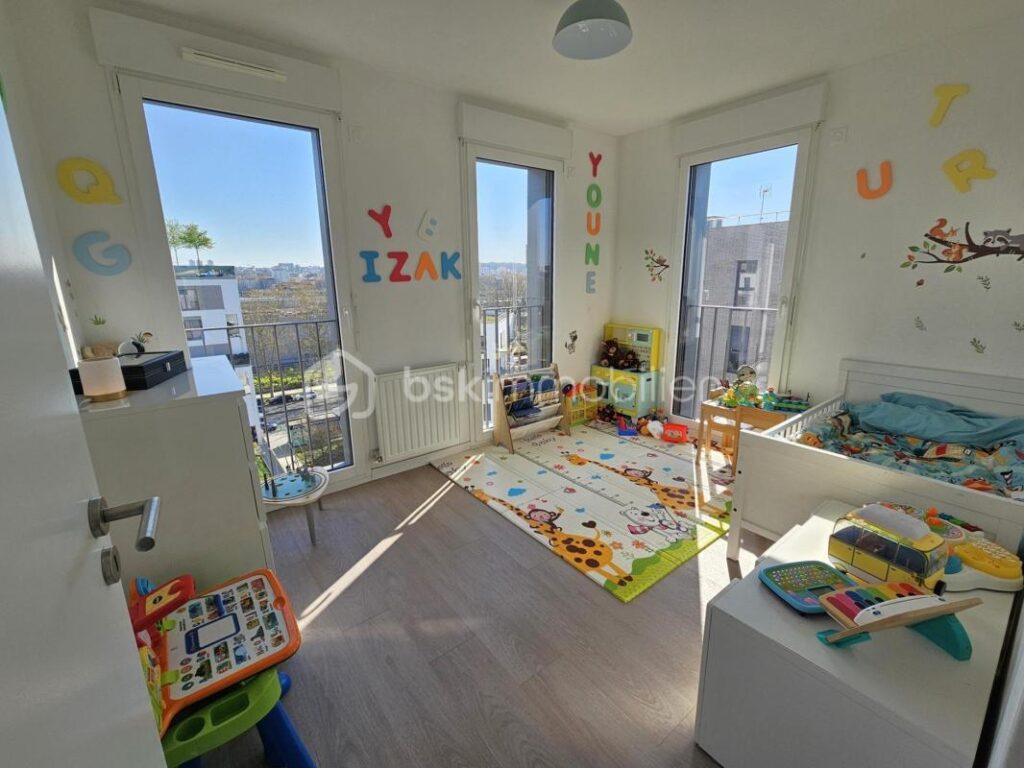 Appartement duplex dernier étage F5 vue Canal de l’Ourcq terrasses parking – 5 pièces – 4 chambres – 97 m²