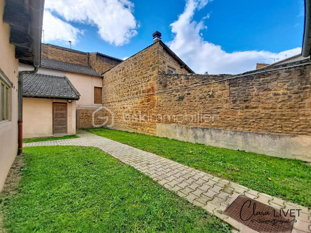 Mieux qu’un appartement : une maison de ville avec jardin & garage à Chessy-les-Mines – 4 pièces – 3 chambres – 147 m²