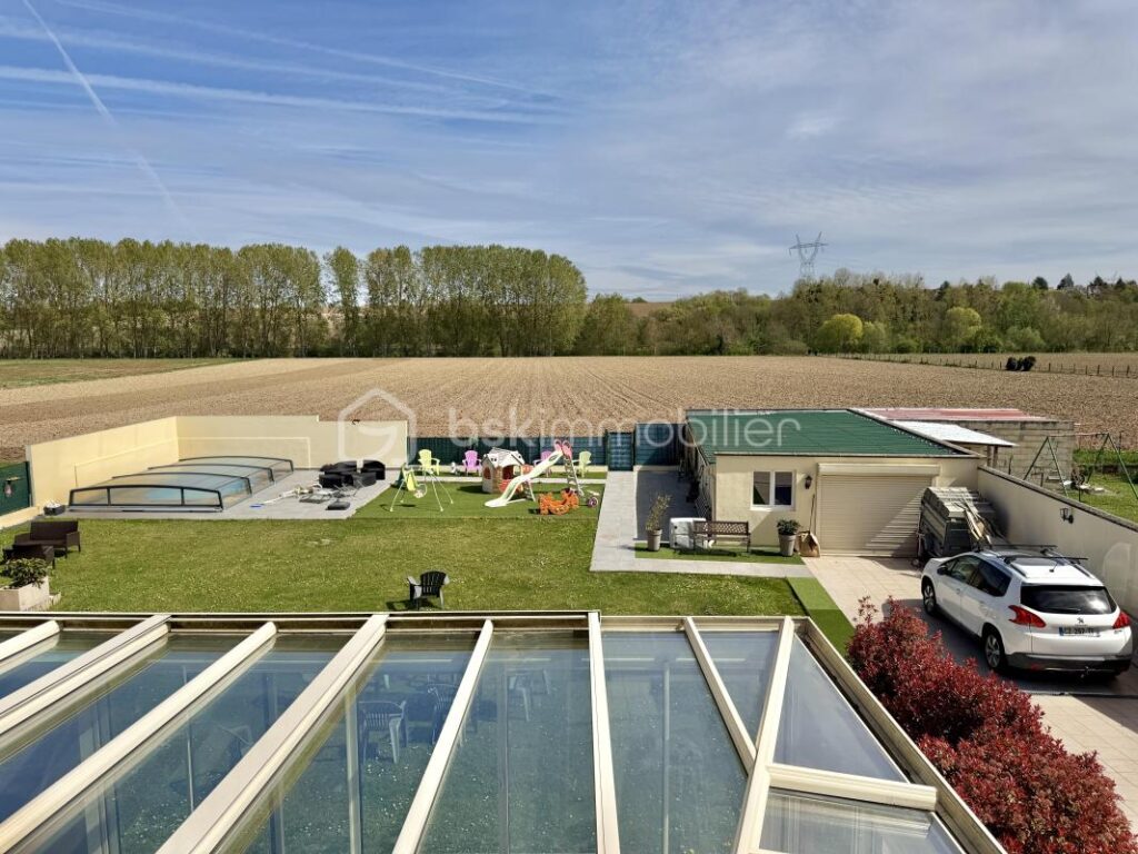 À vendre – Ensemble immobilier avec fort potentiel aux portes de Meaux, sur la commune de Poincy – 10 pièces – 8 chambres – 245 m²