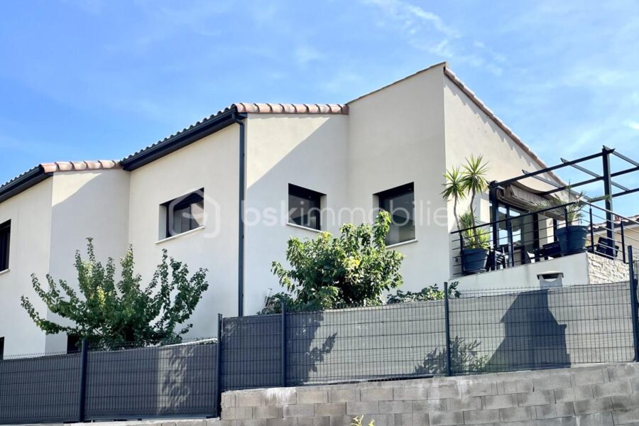 Maison à vendre à Peret