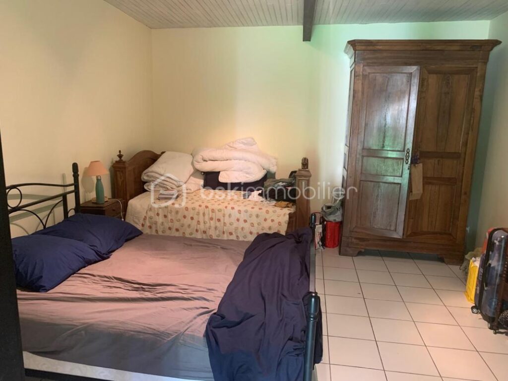 Propriété de 2 belles maisons de style Périgourdin avec piscine – 10 pièces – 6 chambres – 240 m²