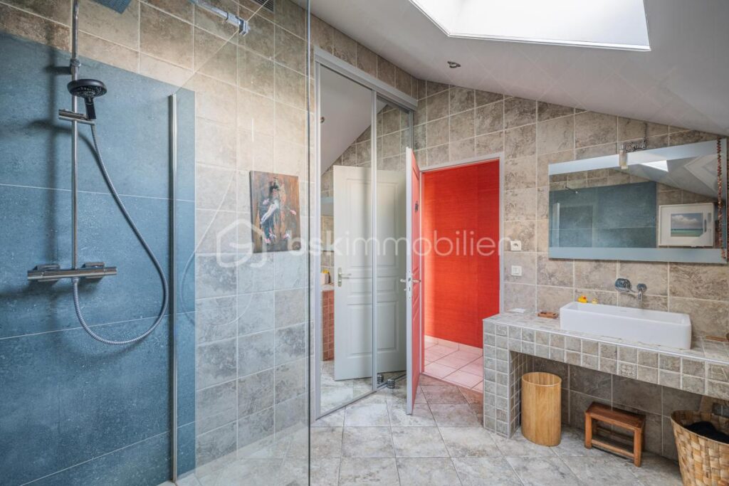 Chaleureuse Maison ossature bois 5 pièces de 153 m2 – 5 pièces – 4 chambres – 112 m²