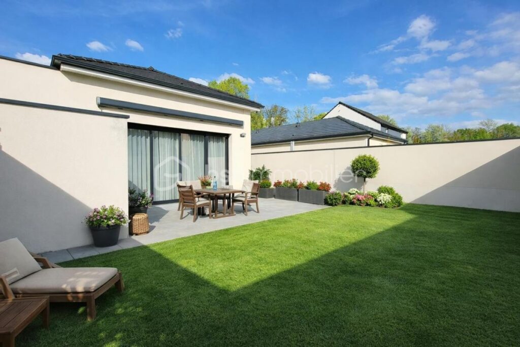 Maison plain pied tout confort – 6 pièces – 4 chambres – 156 m²