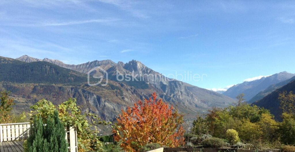 Maison contemporaine 5 pièces 180m² Saint Jean de Maurienne – 5 pièces – 4 chambres – 180 m²