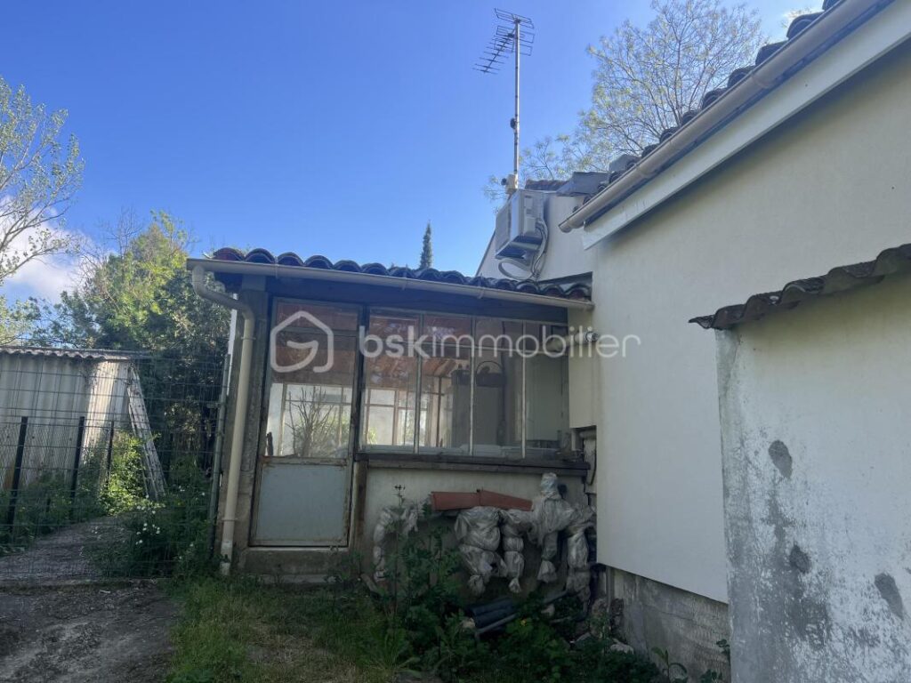 MAISON ATYPIQUE DE 90M² – 4 pièces – 2 chambres – 90 m²