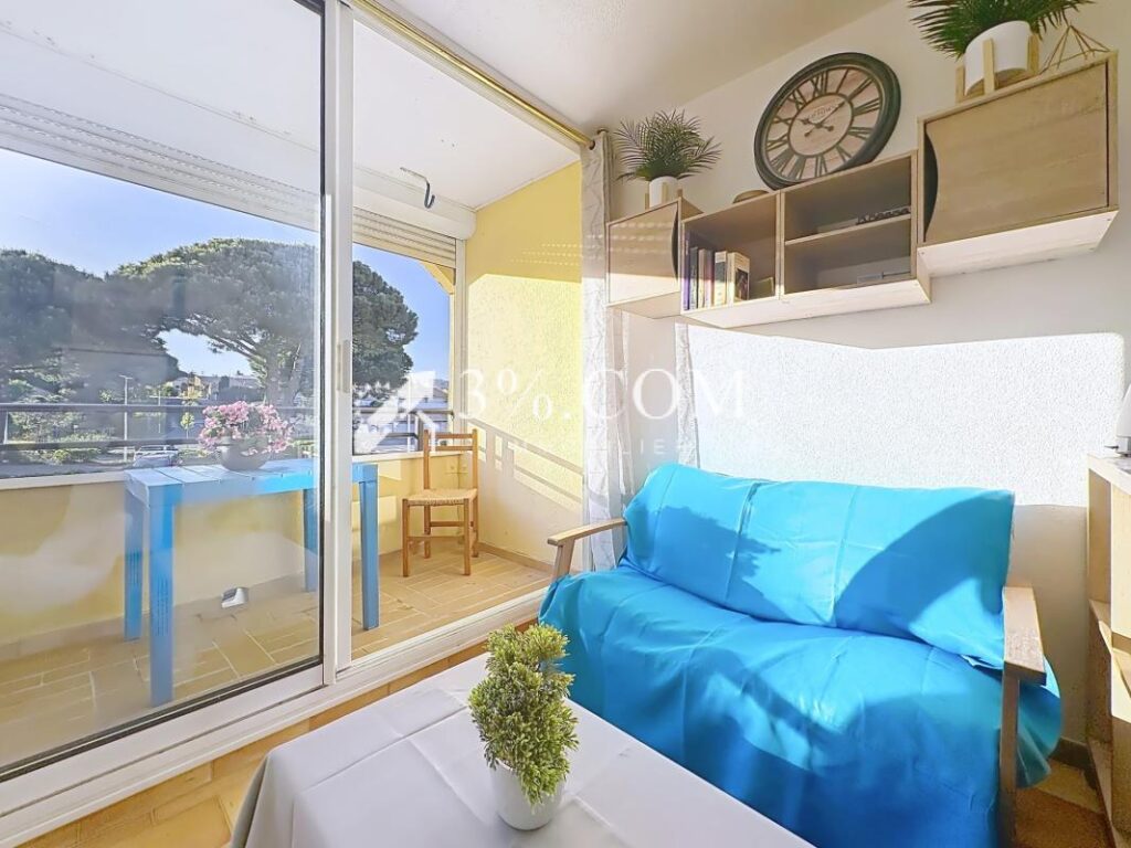 Appartement 3 pièces: 1 chambre + Cabine de 24 m2 avec balc – 3 pièces – 1 chambre – 23 m²