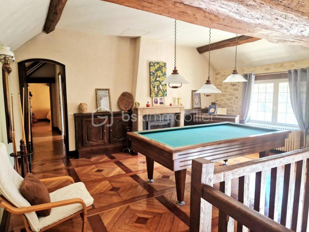 Magnifique propriété avec jardin arboré, au calme et sans vis-à-vis ! – 11 pièces – 7 chambres – 381 m²