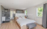 MAISON FAMILIALE AVEC VUE DÉGAGÉE, AU CALME DANS UN CADRE EXCEPTIONNEL PROCHE COMMODITÉS – 8 pièces – 5 chambres – 241 m²