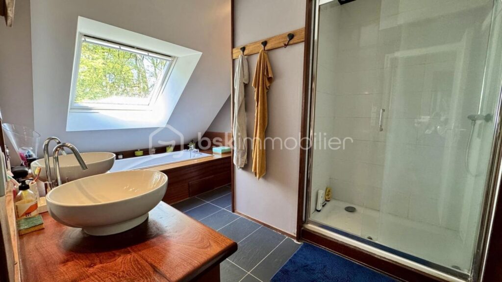 Très belle maison contemporaine familiale – 8 pièces – 175m2 – avec jardin – PACÉ – 8 pièces – 5 chambres – 175 m²