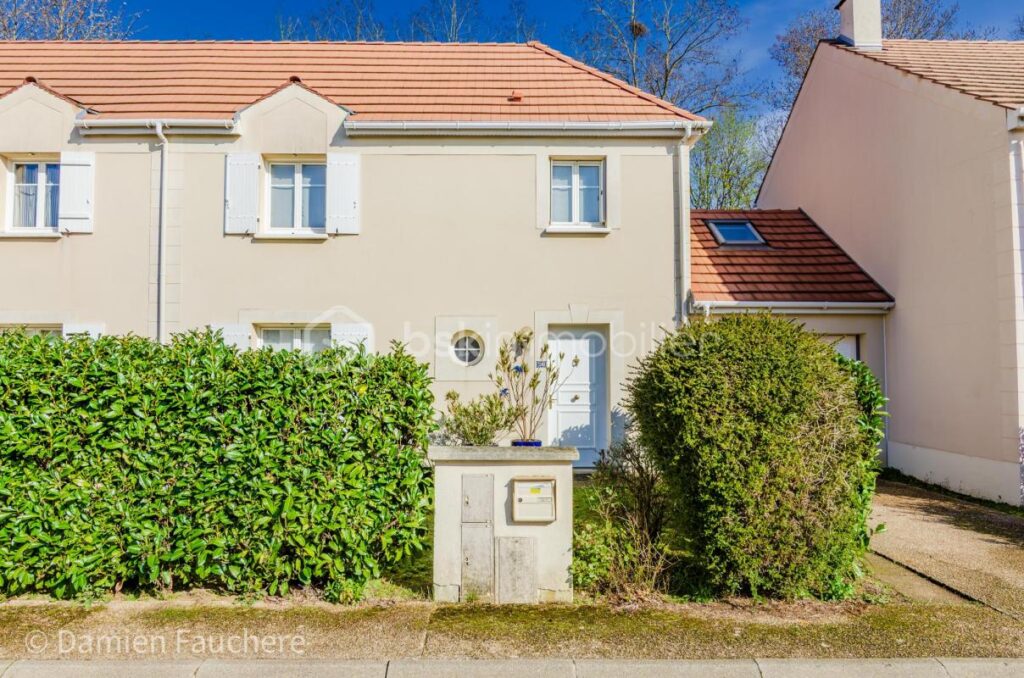 Aux JONCHERETTES ! Maison 75m², 3 Chambres, Parkings et JARDIN avec vue sur Forêt ! – 4 pièces – 3 chambres – 75 m²