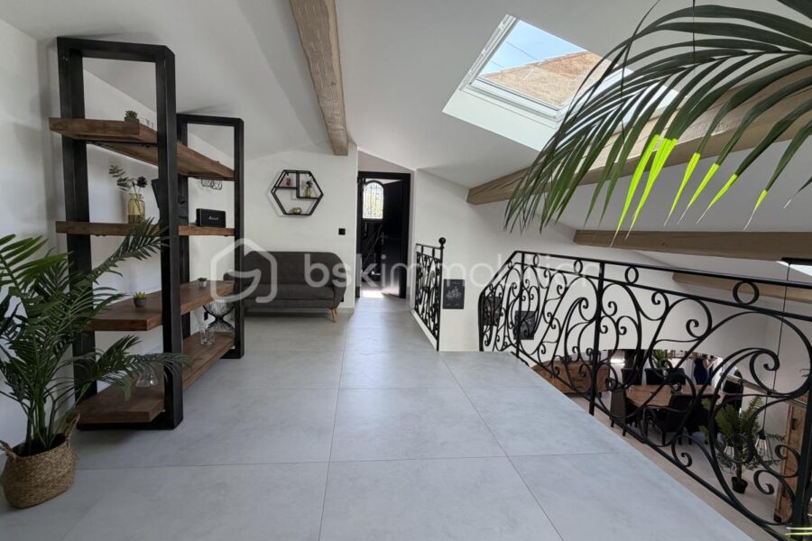 Maison à vendre à Roquefort les pins