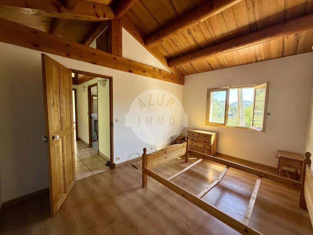 Lascours_Maison de type 3 91.08m² avec garage et dépendance sur 3000m² de terrain – 3 pièces – 2 chambres – 91 m²