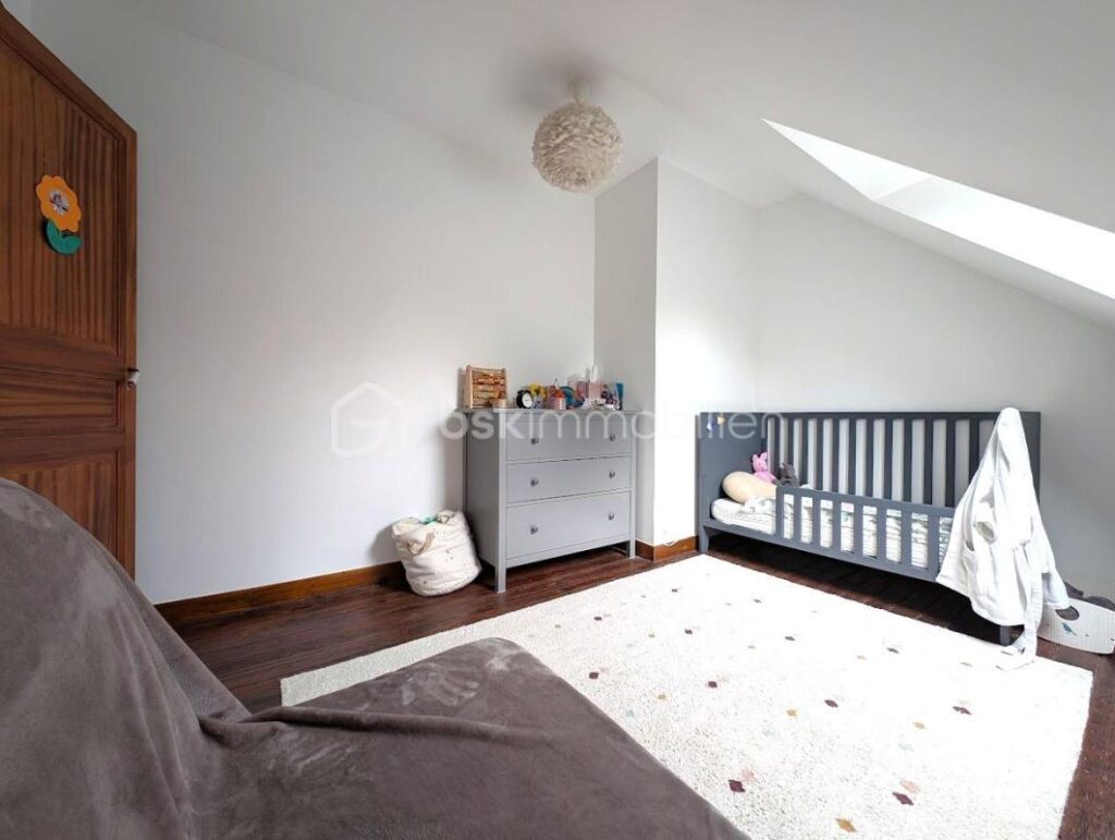 Maison de charme et sa dépendance 𝐚𝐮𝐱 𝐩𝐨𝐫𝐭𝐞𝐬 𝐝𝐮 𝐇𝐚𝐯𝐫𝐞, 𝐯𝐢𝐞 𝐝𝐞 𝐩𝐥𝐚𝐢𝐧-𝐩𝐢𝐞𝐝, 𝐣𝐚𝐫𝐝𝐢𝐧 𝐜𝐥𝐨𝐬 𝐞𝐭 𝐚𝐫𝐛𝐨𝐫é – 6 pièces – 4 chambres – 180 m²