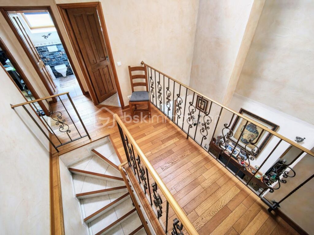 Belle maison 4 ch jardin clos, 2 terrasses au calme ! – 7 pièces – 4 chambres – 180 m²