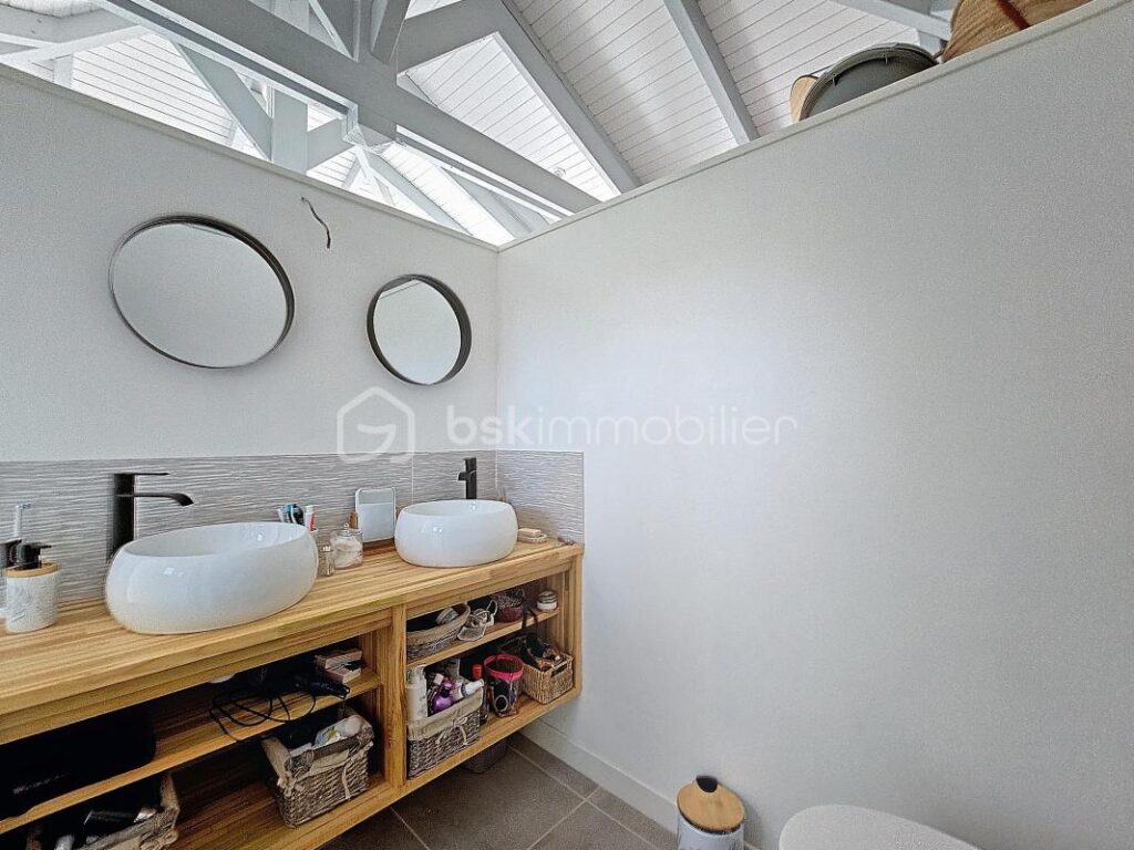 Maison contemporaine avec piscine et résiduel de construction – 4 pièces – 3 chambres – 119 m²