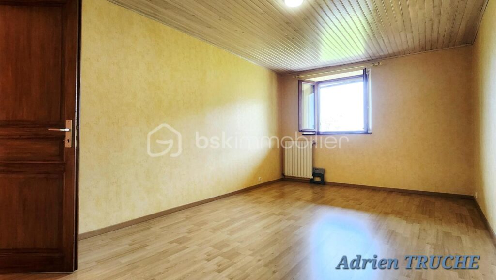 Corps de ferme rénové évolutif – Environnement verdoyant et calme – Belle performance thermique – 5 pièces – 3 chambres – 138 m²