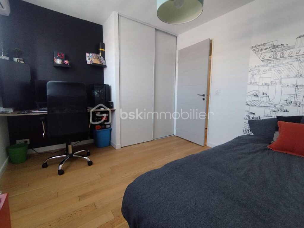 VILLA 3 FACES – 4 CHAMBRES – PISCINE – TOULOUGES – 5 pièces – 4 chambres – 119 m²