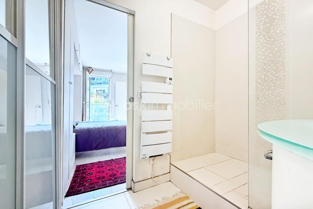 Beau 2 pièces avec balcon plein sud sur Jardin avec Parking et cave – 2 pièces – 1 chambre – 48 m²