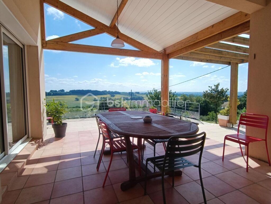 HAVRE DE PAIX : MAISON D&rsquo;ARCHITECTE AVEC VUE IMPRENABLE – 7 pièces – 6 chambres – 220 m²