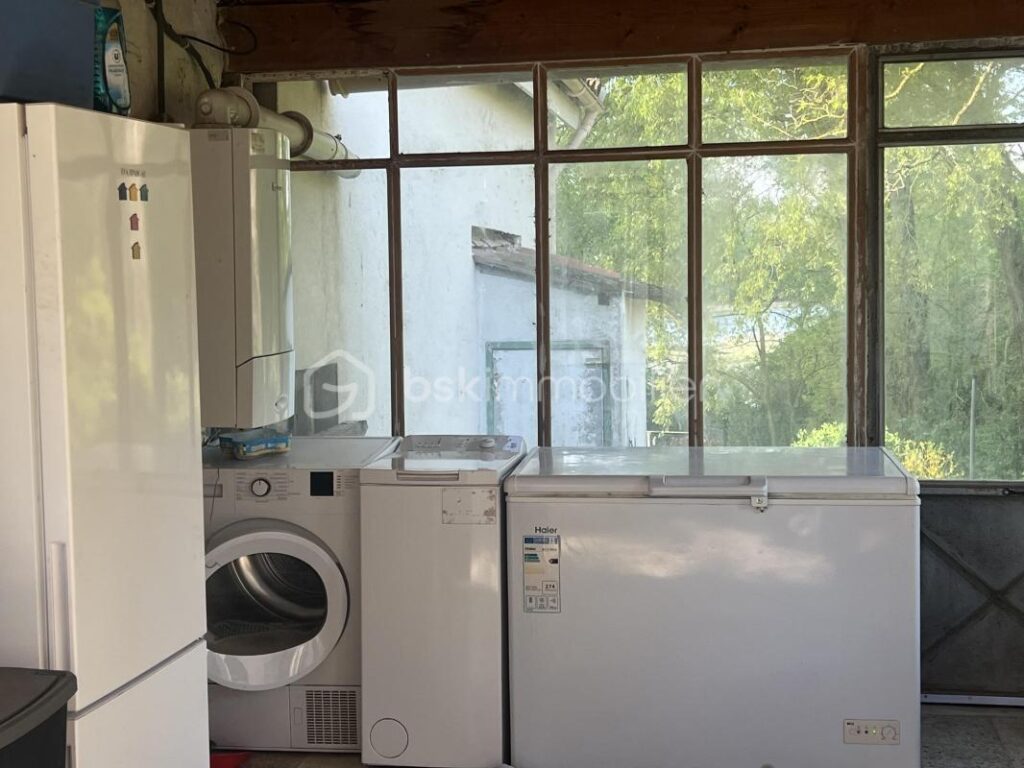 MAISON ATYPIQUE DE 90M² – 4 pièces – 2 chambres – 90 m²