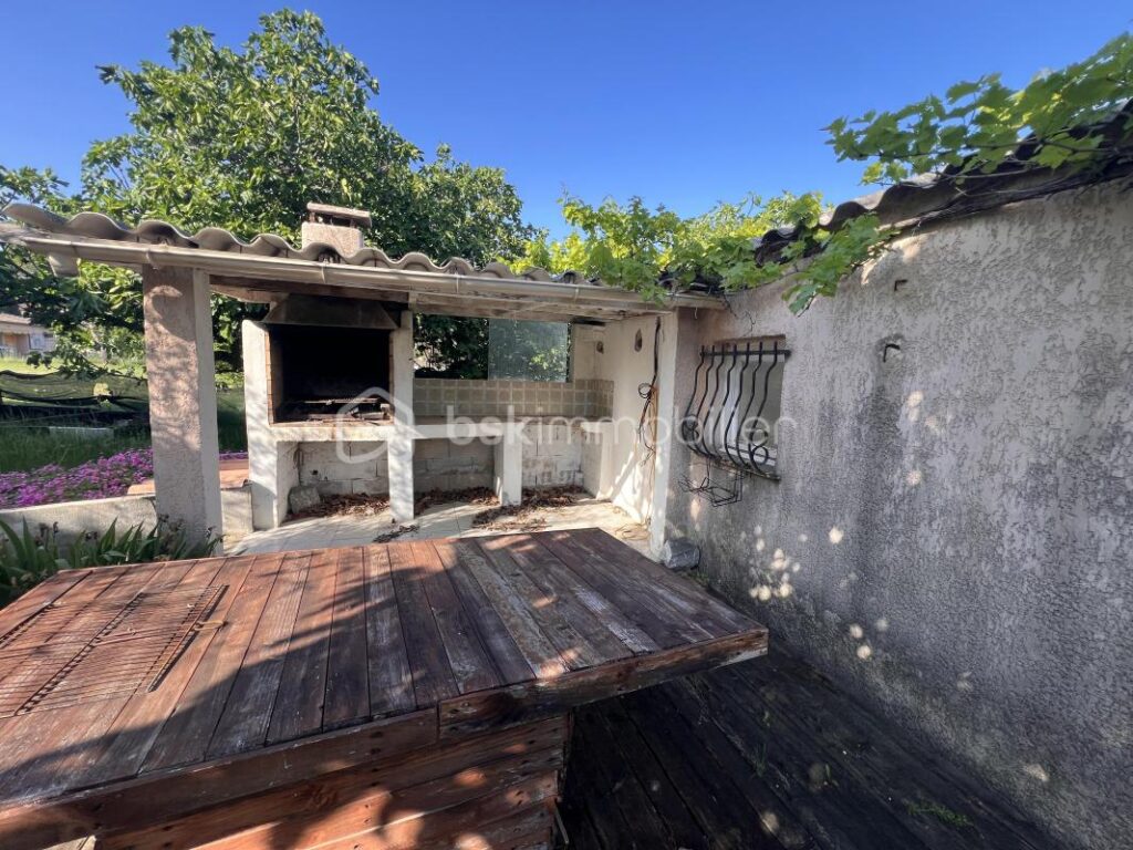 Villa double habitation sur 1810 m² avec vue – 7 pièces – 5 chambres – 168 m²