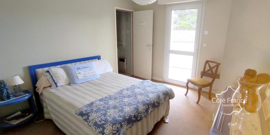 Appartement duplex exceptionnel – 170 m2 face à la mer dans – 6 pièces – 4 chambres – 170 m²