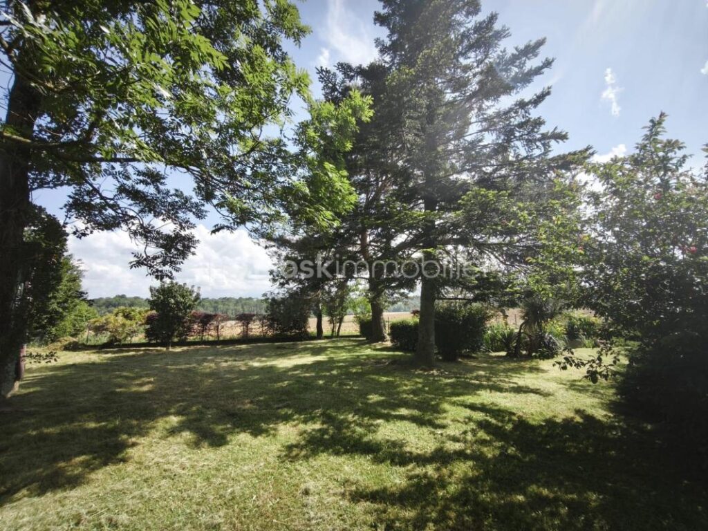 Charmant corps de ferme rénové – 6 pièces – 5 chambres – 205 m²