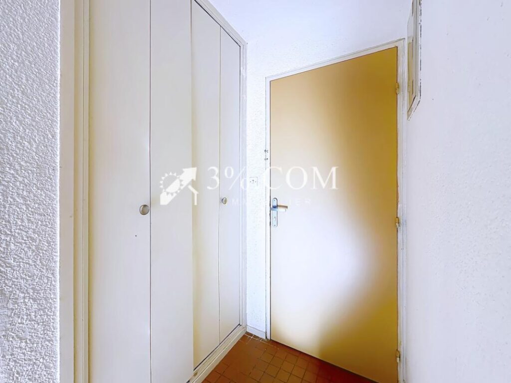 Appartement T2- belle vue sur le Port & les bateaux – parkin – 3 pièces – 1 chambre – 43 m²