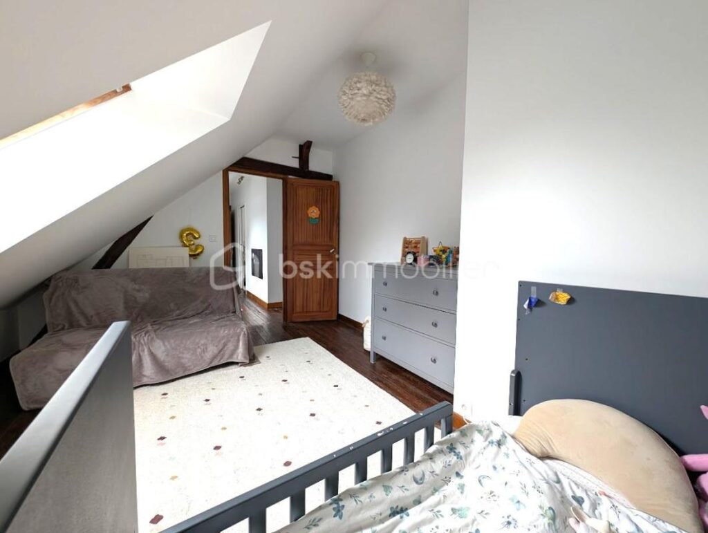 Maison de charme et sa dépendance 𝐚𝐮𝐱 𝐩𝐨𝐫𝐭𝐞𝐬 𝐝𝐮 𝐇𝐚𝐯𝐫𝐞, 𝐯𝐢𝐞 𝐝𝐞 𝐩𝐥𝐚𝐢𝐧-𝐩𝐢𝐞𝐝, 𝐣𝐚𝐫𝐝𝐢𝐧 𝐜𝐥𝐨𝐬 𝐞𝐭 𝐚𝐫𝐛𝐨𝐫é – 6 pièces – 4 chambres – 180 m²