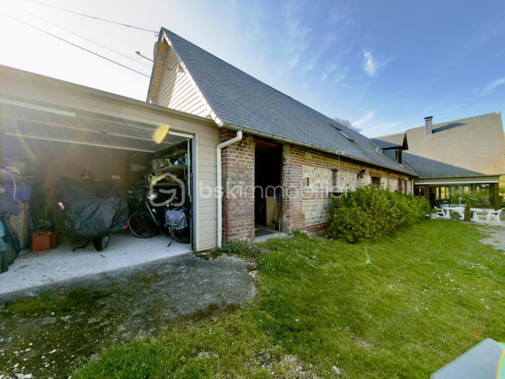 🏡 Maison pleine de charme 160 m² avec terrain exceptionnel de 5 500 m² – Rives-en-Seine – 8 pièces – 5 chambres – 160 m²