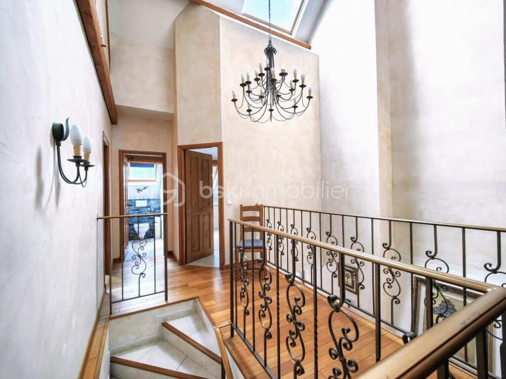 Belle maison 4 ch jardin clos, 2 terrasses au calme ! – 7 pièces – 4 chambres – 180 m²