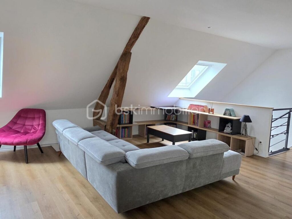 Longère exceptionnelle 330m² rénovée 6 chambres garage terrain 799m² DPE B – 11 pièces – 6 chambres – 330 m²