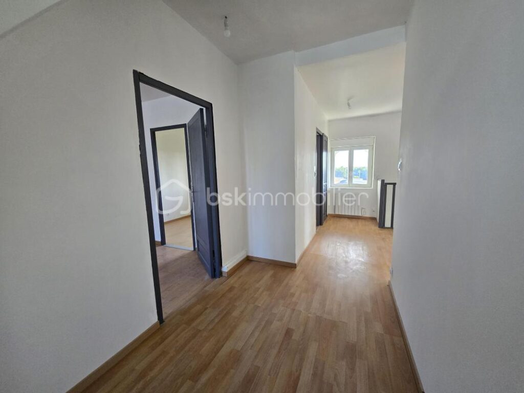 Magnifique Maison de village de 133m² à Saint Léger des Vignes – 6 pièces – 5 chambres – 133 m²