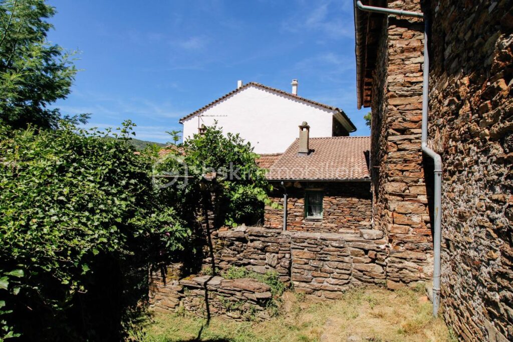 Mas cévenol à rénover – 4 pièces – 3 chambres – 91 m²