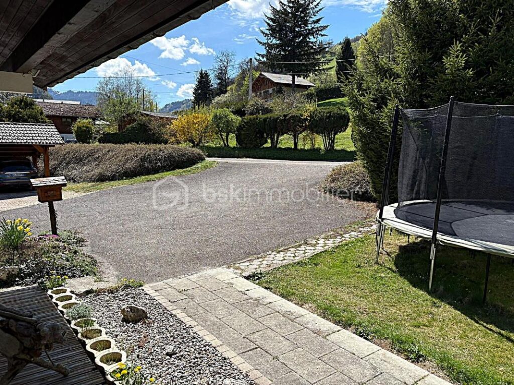 Invitation à l&rsquo;art de vivre au sein d&rsquo;un domaine entre ciel et montagnes ! – 7 pièces – 5 chambres – 134 m²